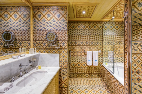 Uniworld Boutique S.S. Sphinx Grand Suite 1.jpg